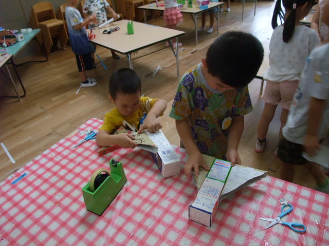 なかの幼稚園 空き箱製作